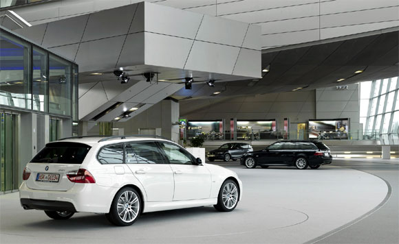 Forr�s: BMW